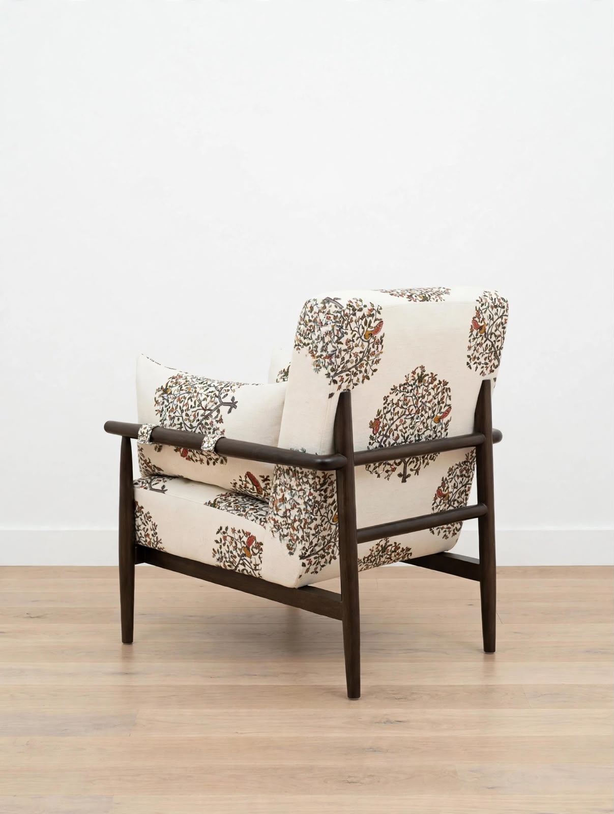Ira Armchair
