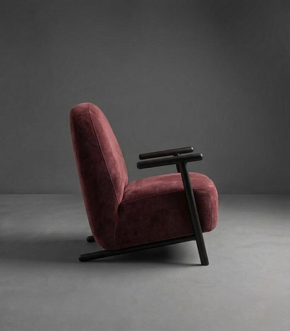 Arcus Armchair