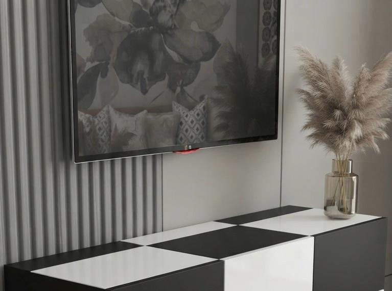 Checkered Media Unit