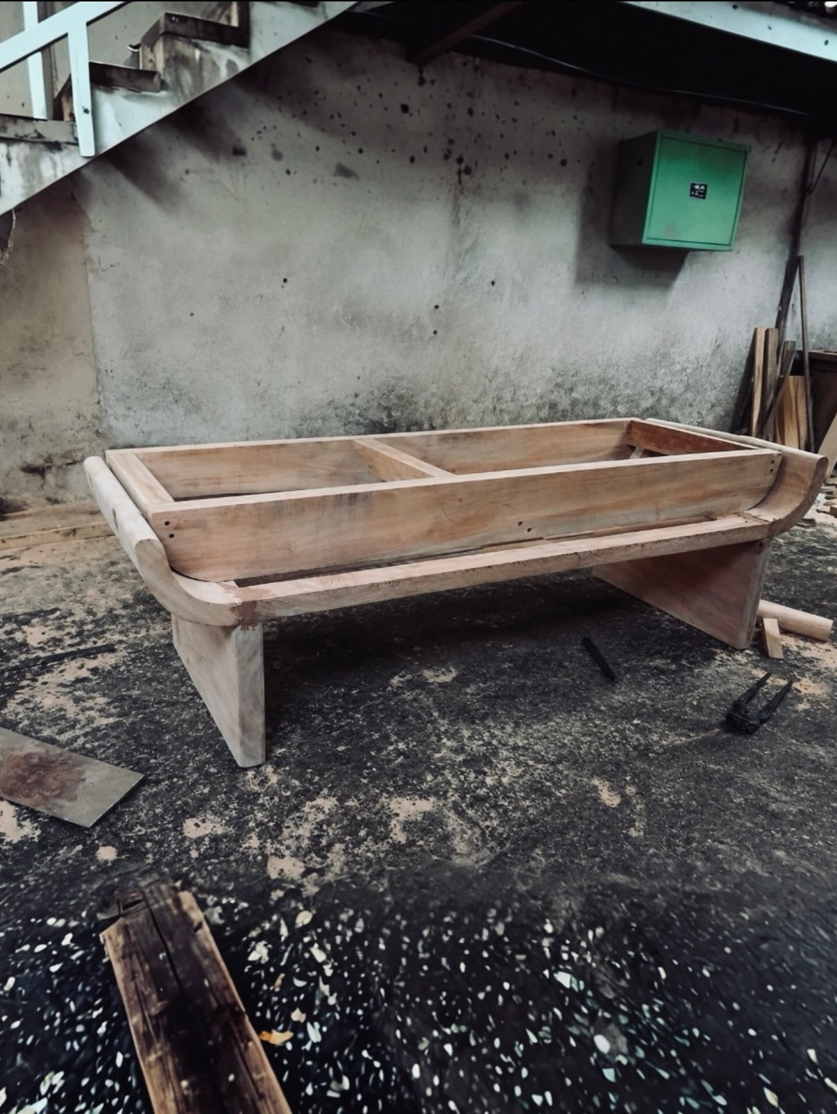 Mante Bench in the making