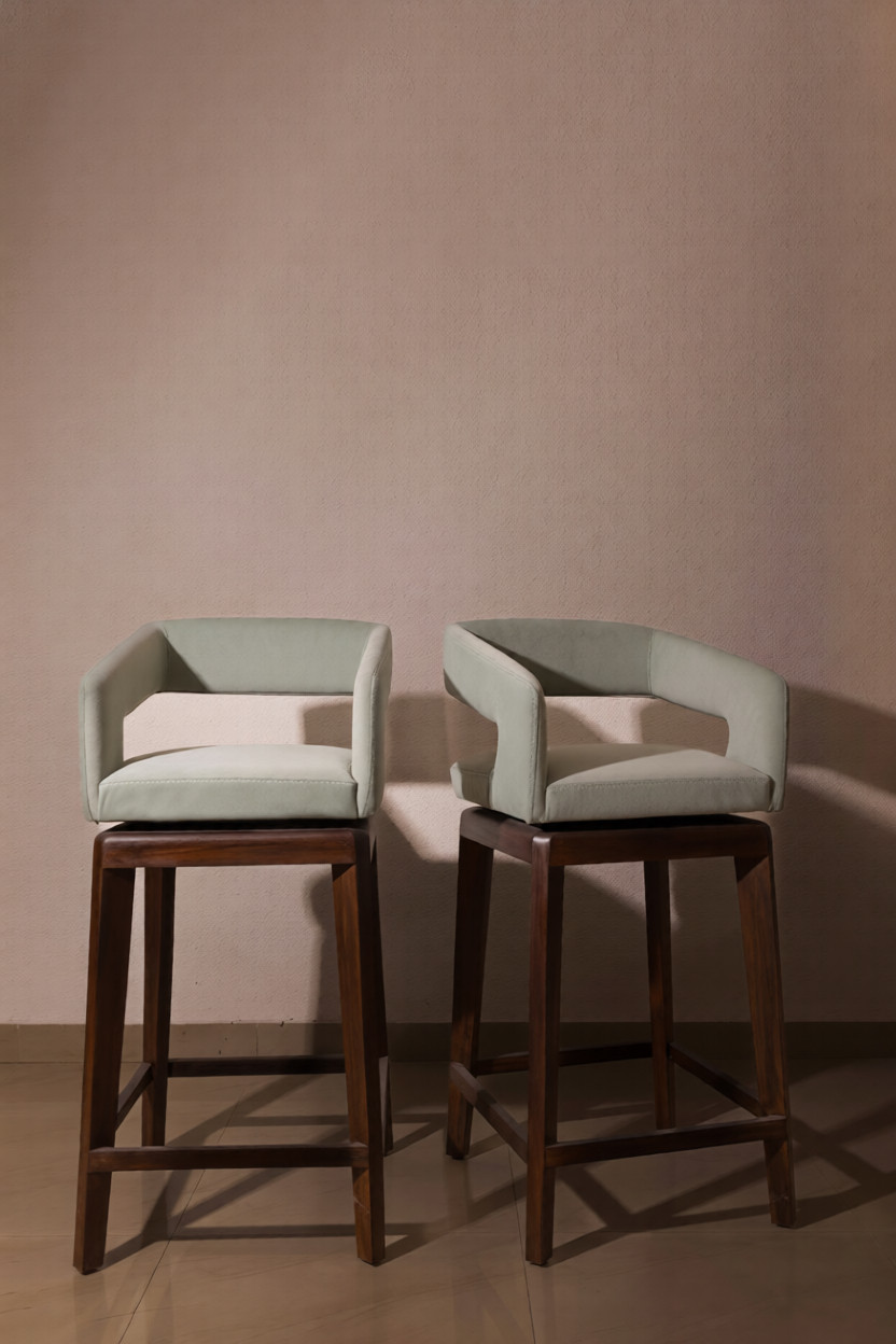 Pillar High Chairs